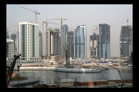 Construction between Sheikh Road and Jumeirah Beach